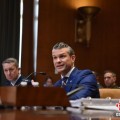 营口美防长赫格塞思就2026财年国防部预算出席国会听证会